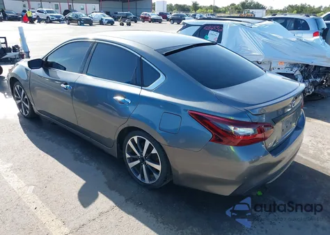 2017 Nissan Altima 2.5 Sr z USA, uszkodzony, nr VIN 1N4AL3AP9HC286584